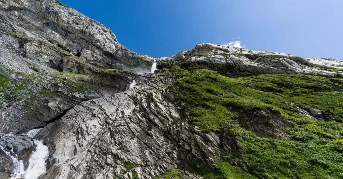Secrets de la Suisse : Itinéraires alpins méconnus