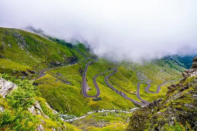 Insolite : 7 itinéraires à découvrir pour un road trip mémorable