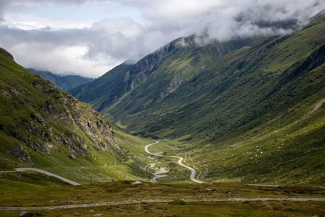 Les Itinéraires Insolites de France à Explorer Absolument